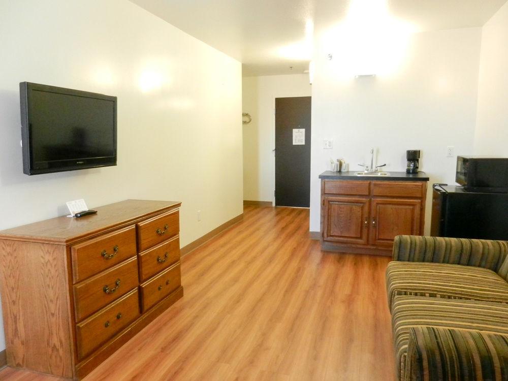 Red Roof Inn & Suites San Angelo Bagian luar foto