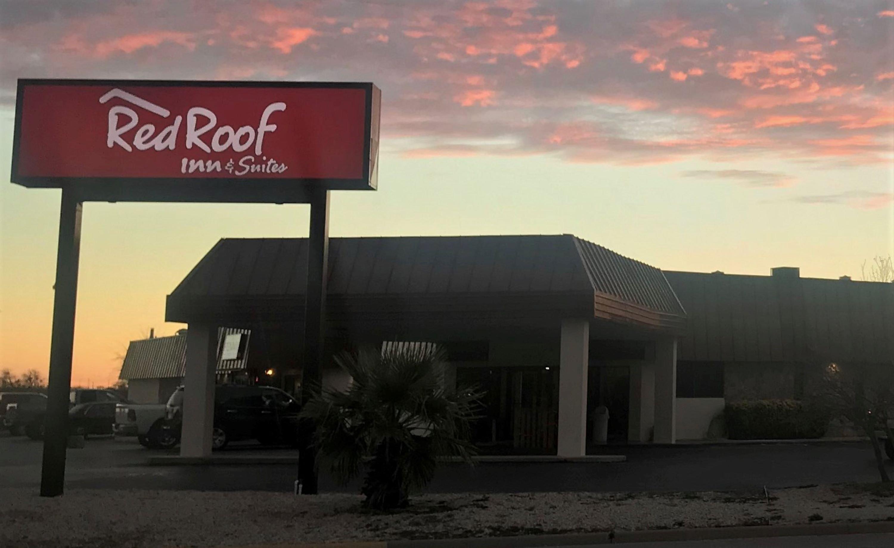 Red Roof Inn & Suites San Angelo Bagian luar foto