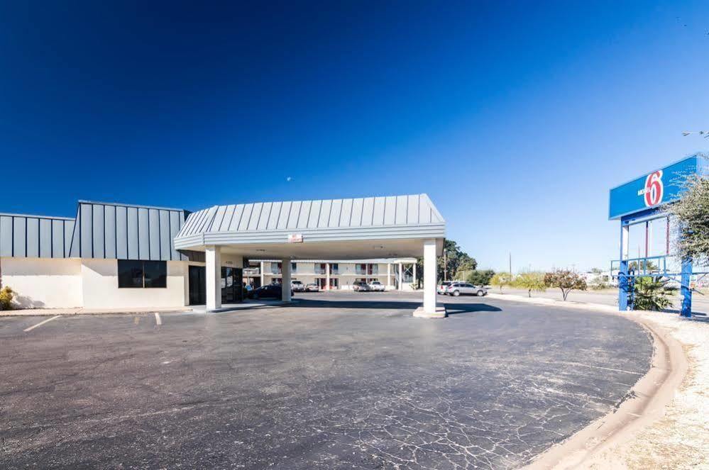 Red Roof Inn & Suites San Angelo Bagian luar foto